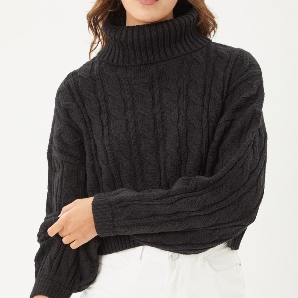 Women's Beautiful Black Turtle Neck Loose Fit Cable Knit Sweater Top NWT